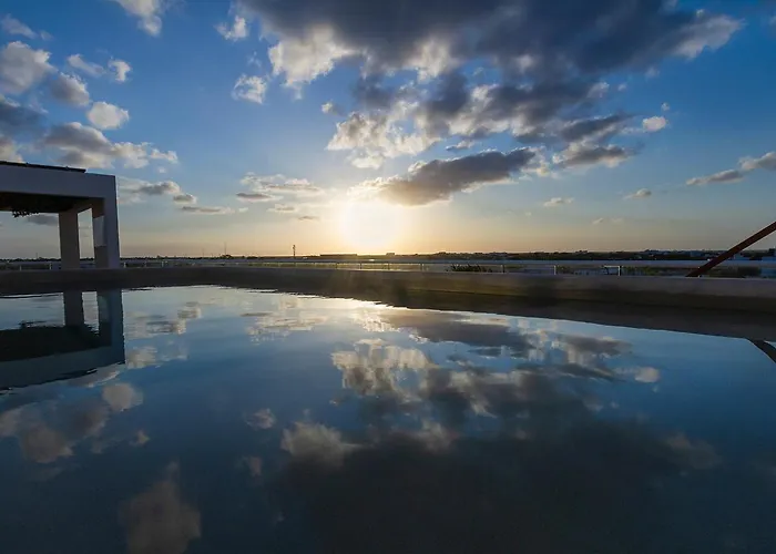 The Sunsets From The Comfortable Zulim Apartamento *